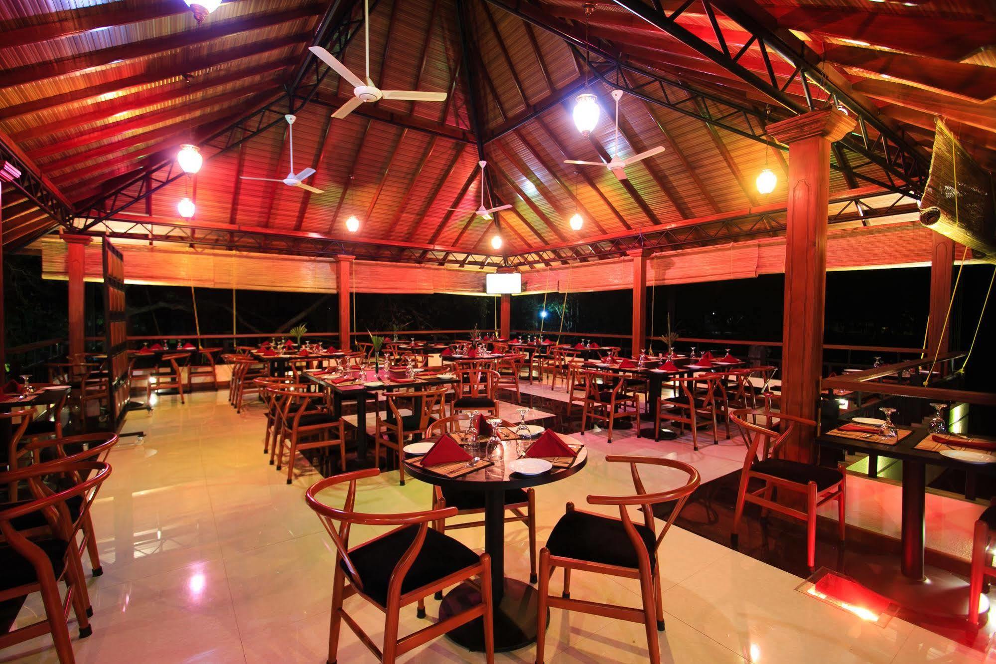 Wet Water Resort Gampaha Exterior foto