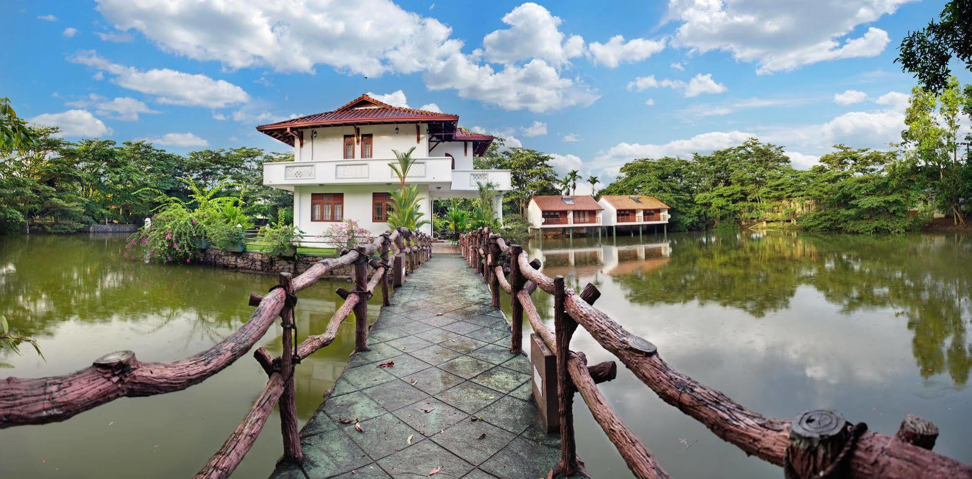 Wet Water Resort Gampaha Exterior foto